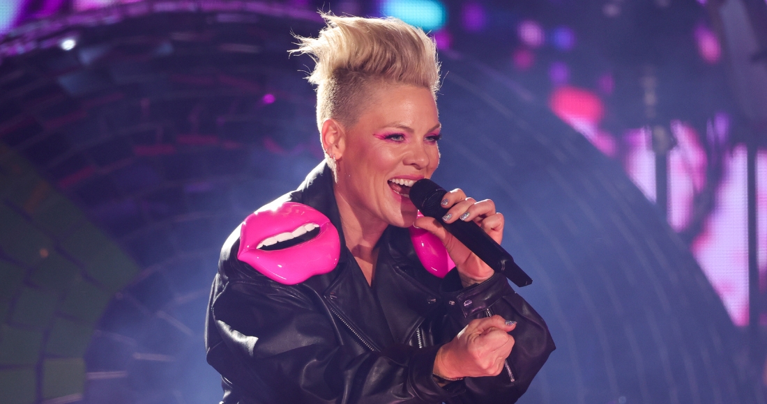 Pink P Nk Summer Carnival Tour Stadium The Script Tickets Dates Setlist Songs List Bolton Get The Party Started Stage Time Finish End 